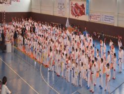 23 Nisan için yarıştılar